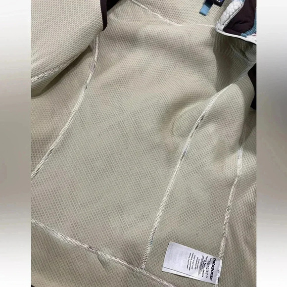 Patagonia Women’s Fleece Vest Cream Brown Diamond Southwest Print Size XS. - Picture 3 of 4